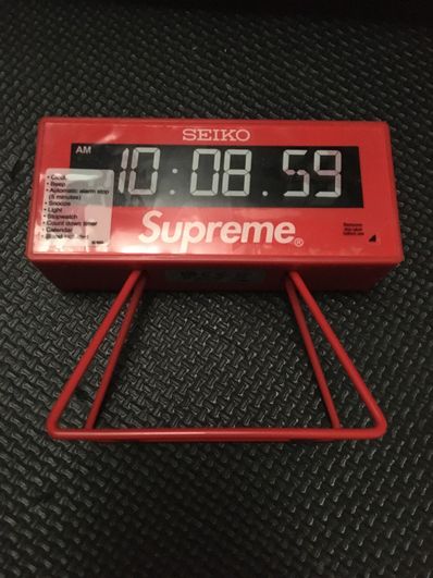 Supreme / Seiko Marathon Clock "Red"