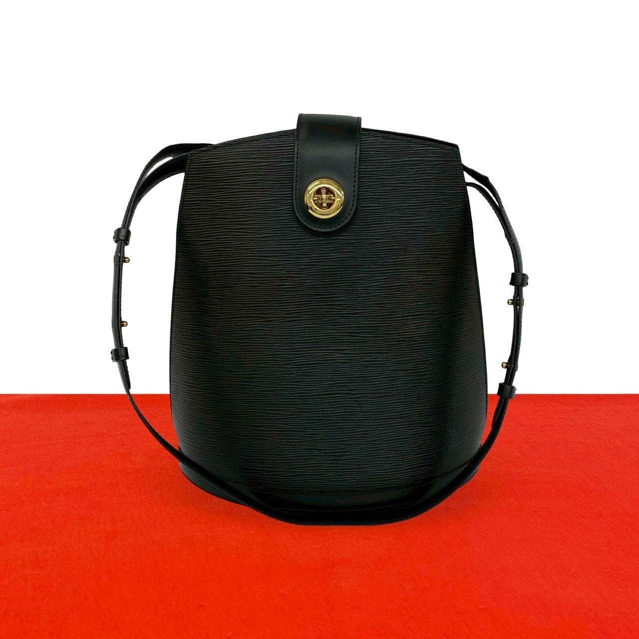 B (目立った傷や汚れなし)】LOUIS VUITTON ルイヴィトン クリュニー