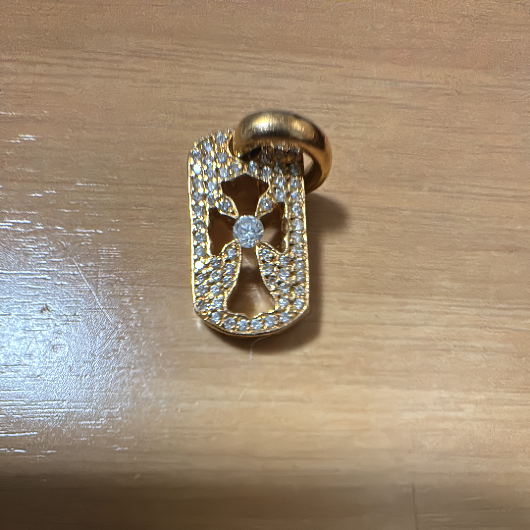 クロムハーツカットアウトドッグタグ22kパヴェダイヤ