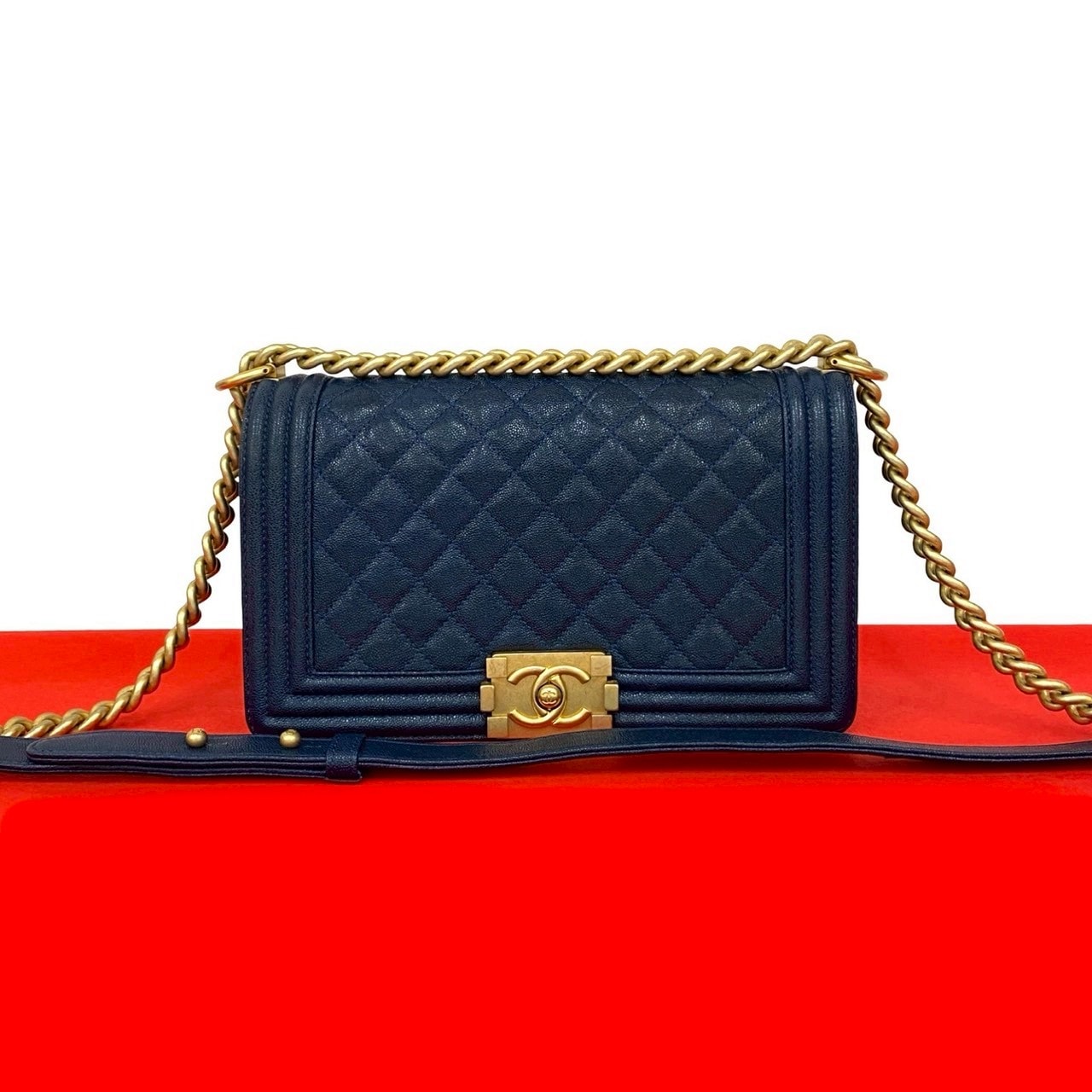 CHANEL シャネル ボーイシャネル ココマーク レザー ショルダーバッグ ネイビー
57587