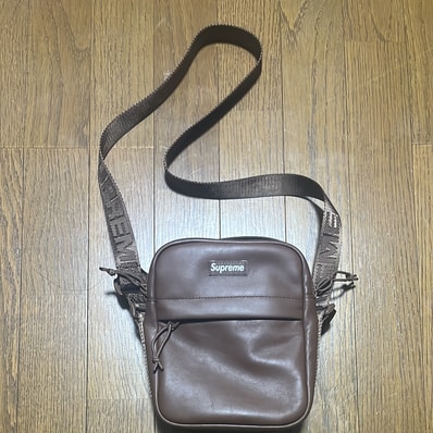 Supreme Leather Shoulder Bag Supreme Leather Shoulder Bag