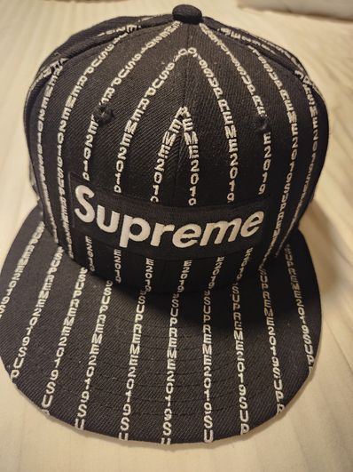 Supreme Text Stripe New Era® "Black"