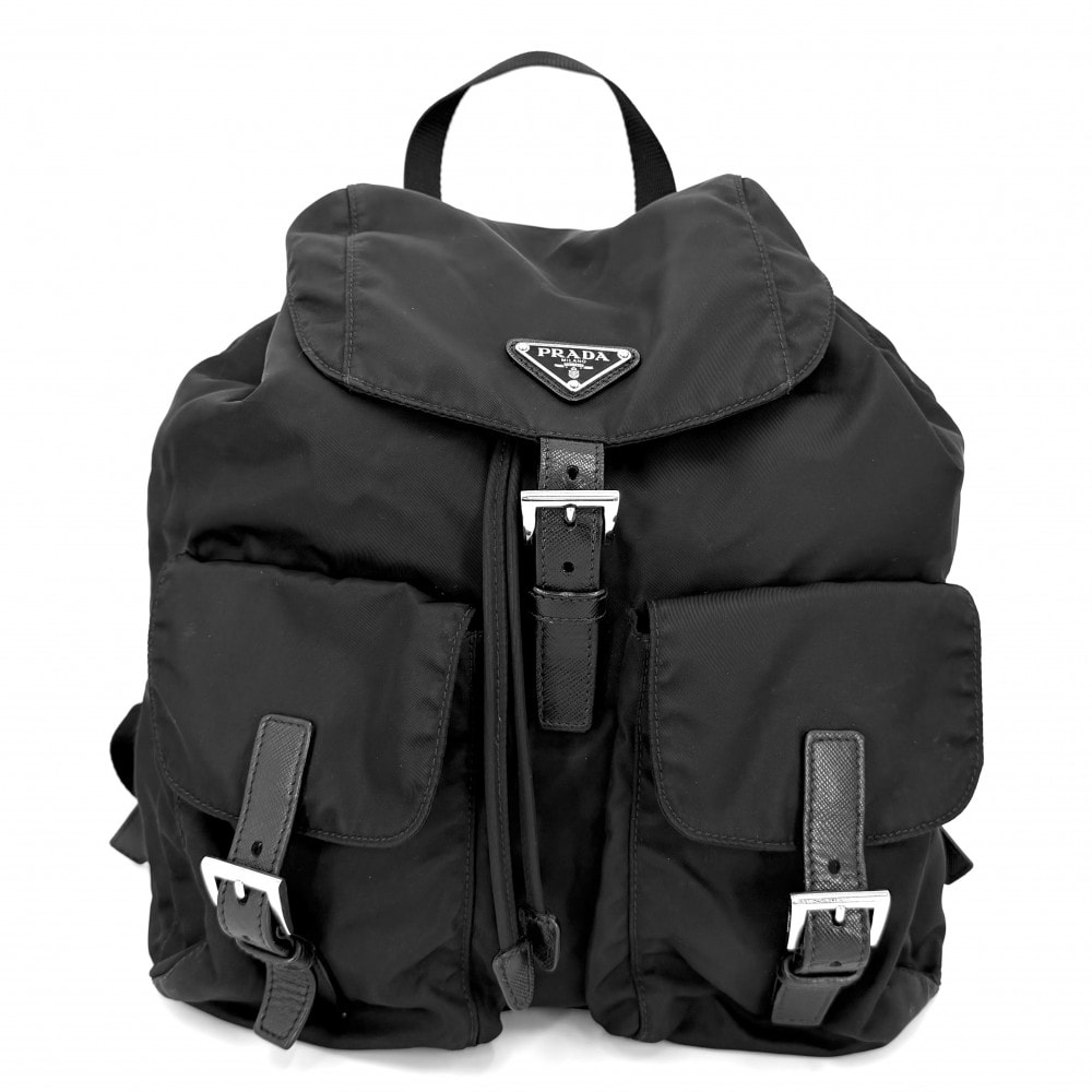 PRADA プラダ リュック トライアングルロゴ バックパック メンズ レディース ナイロン    ブラック 黒 シルバー金具 ユニセックス【中古品】