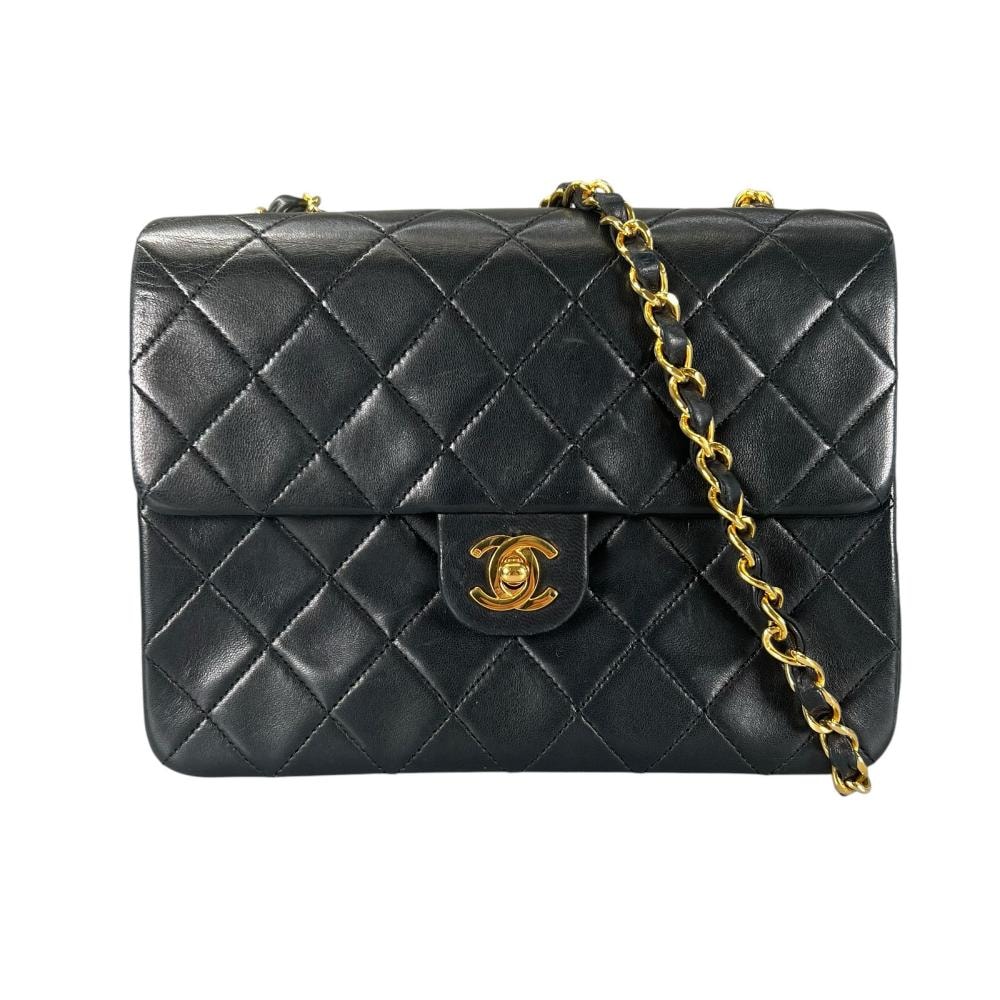 CHANEL シャネル ショルダーバッグ マトラッセ ゴールド金具 1番台 ココマーク ラムスキン ブラック 黒 ゴールド金具 レディース 美品【中古品】