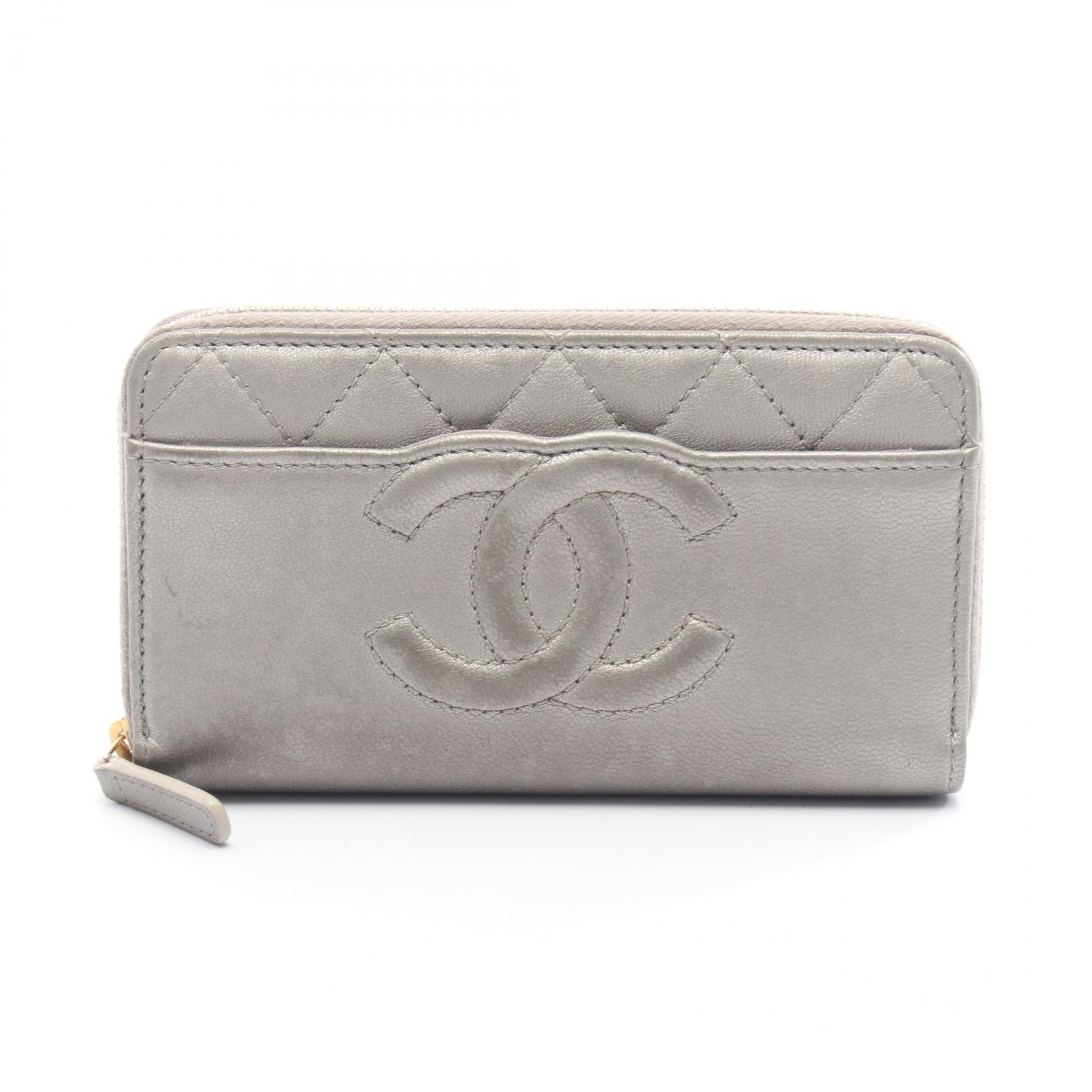 シャネル CHANEL マトラッセ ラウンド財布 財布 レザー レディース シルバー系 【中古】