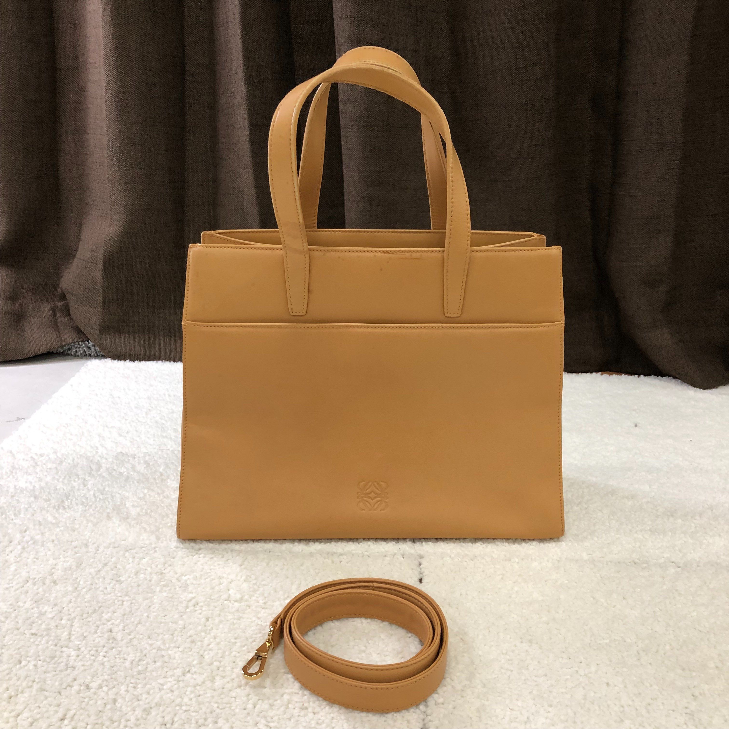 ロエベ  アナグラムレザー2WAY ハンドバッグ ベージュ