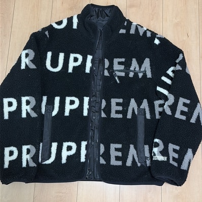 Supreme Reversible Logo Fleece Jacket "Black"