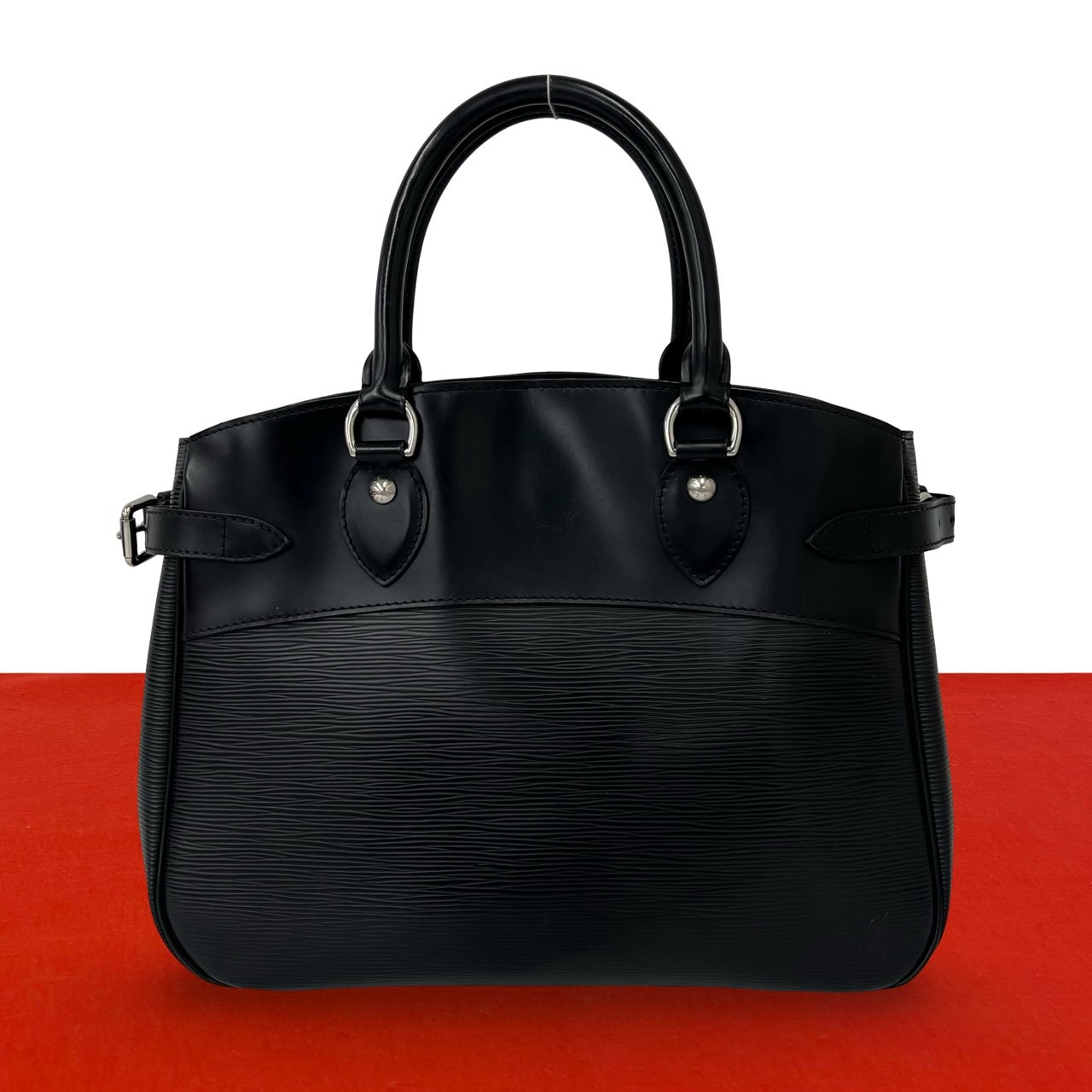 LOUIS VUITTON ルイヴィトン パッシィ PM エピ レザー ハンドバッグ ブラック
 17644