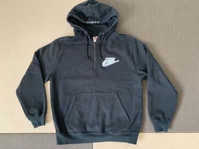Supreme / Nike® Half Zip Hooded Sweatshirt "Black"