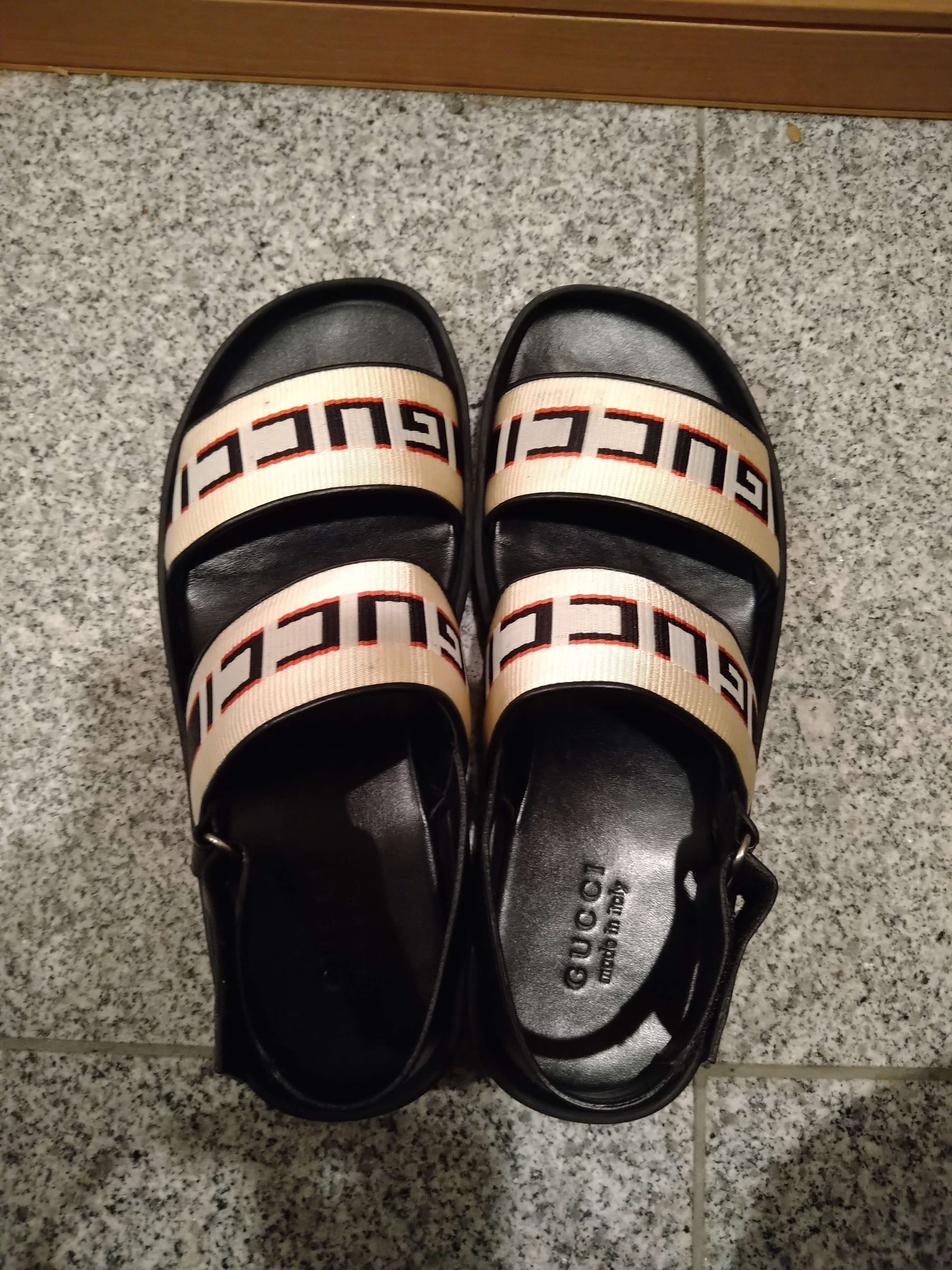 グッチ ロゴサンダル メンズ