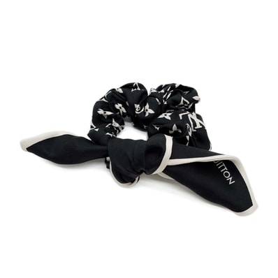 LOUIS VUITTON ルイ・ヴィトン その他アクセサリー
ヘアアクセサリー シュシュ モノグラム シルエット M97250 シルク ブラック レディース
【中古】
