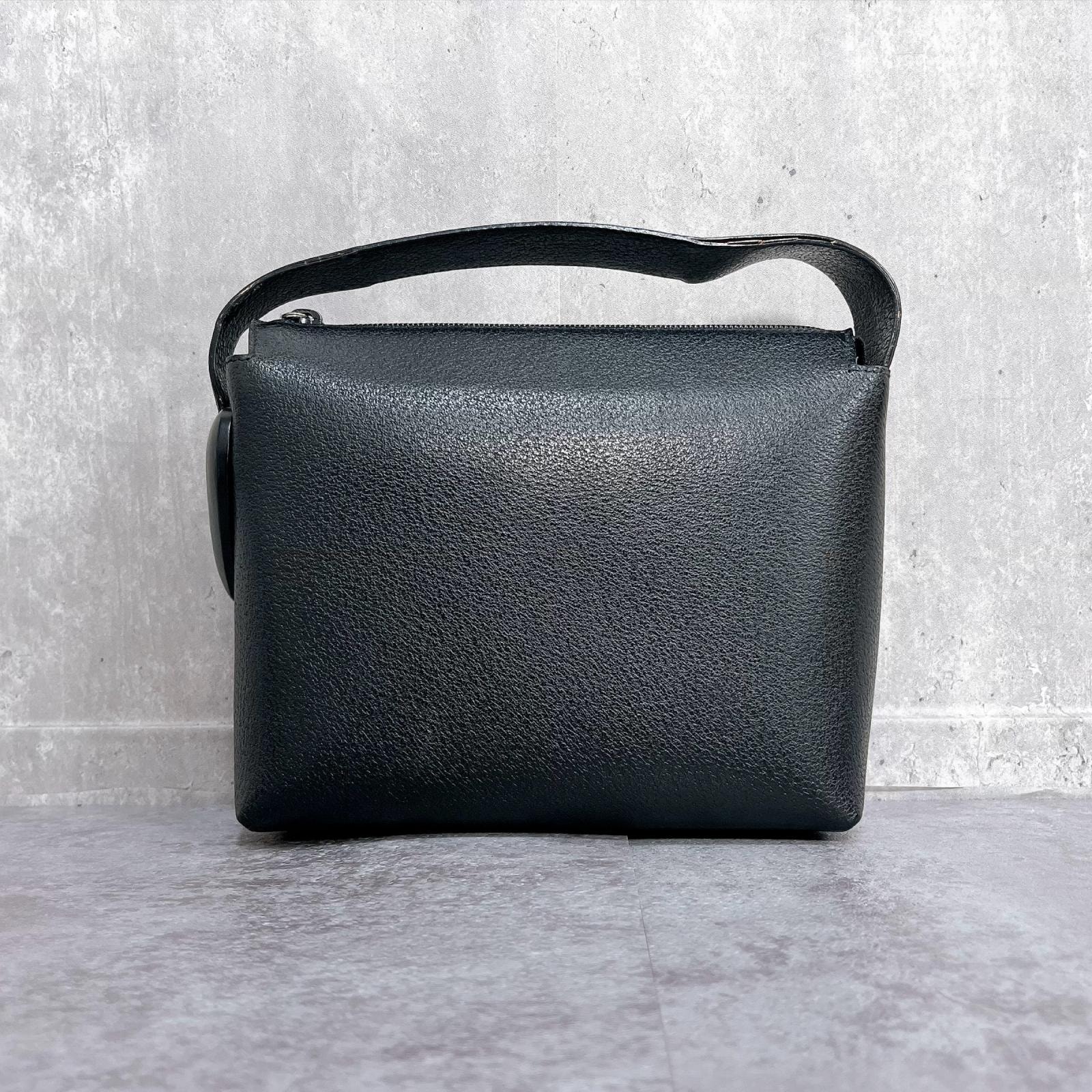 【GUCCI】グッチ ワンショルダーバッグ ブラック 黒 レザー シボ革 肩掛け セミショルダー ワンハンドル ファスナー開閉 無地 レディース