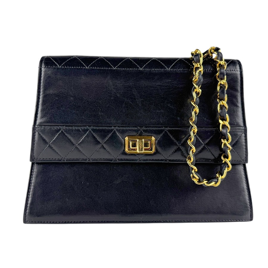 シャネル CHANEL ショルダーバッグ レザー ブラック レディース【中古】 z8181