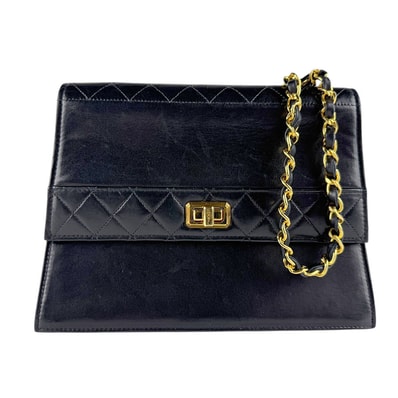 シャネル CHANEL ショルダーバッグ レザー ブラック レディース【中古】 z8181