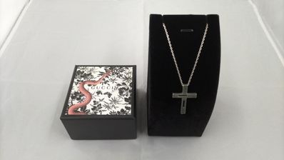 GUCCI G Motif Cross Necklace "Silver"