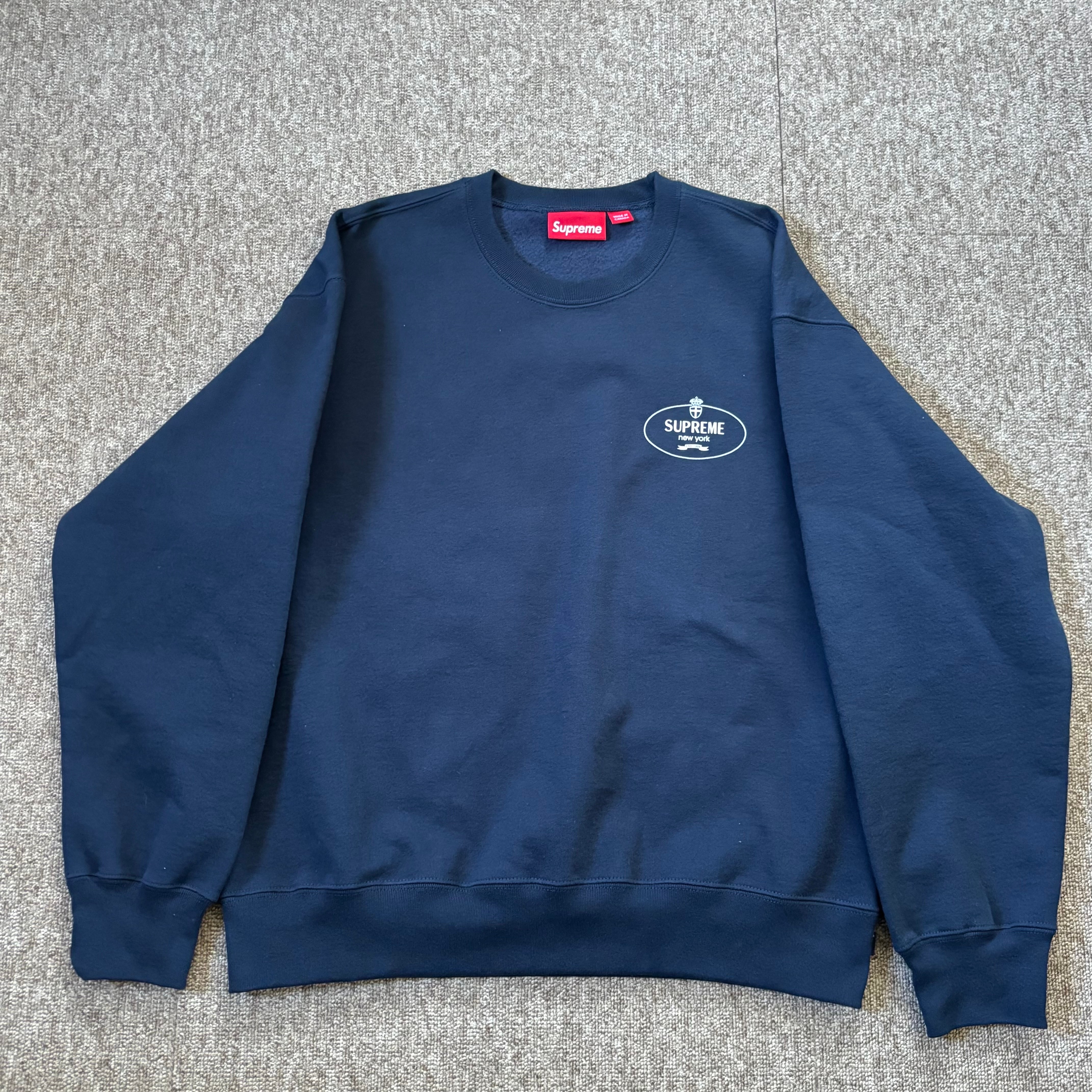 Supreme Crest Crewneck 