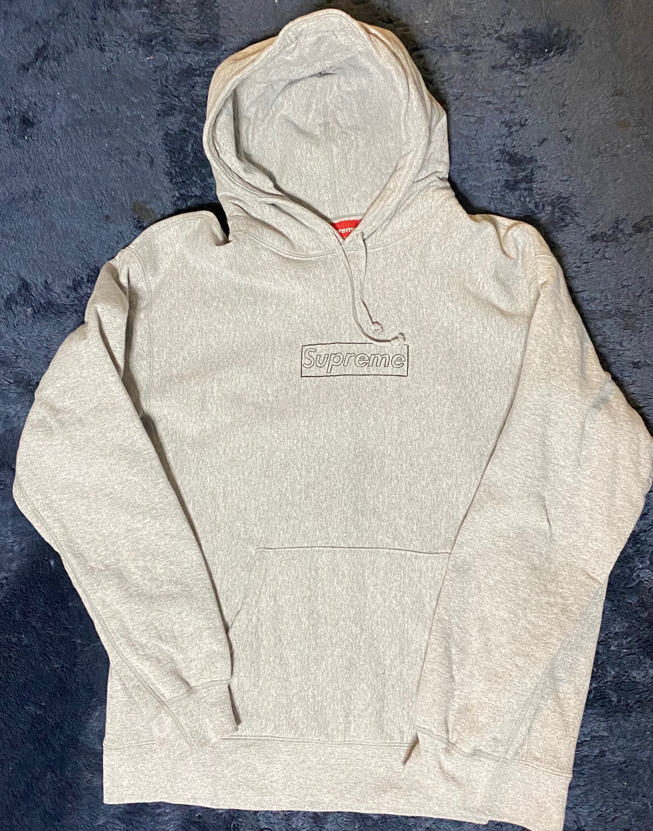 Supreme KAWS Chalk Logo Hooded Sweatshirt "Grey"(2021)