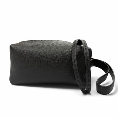 極美品 フェンディ クラッチバッグ 7N0149 セレリア ルイ FFメタル