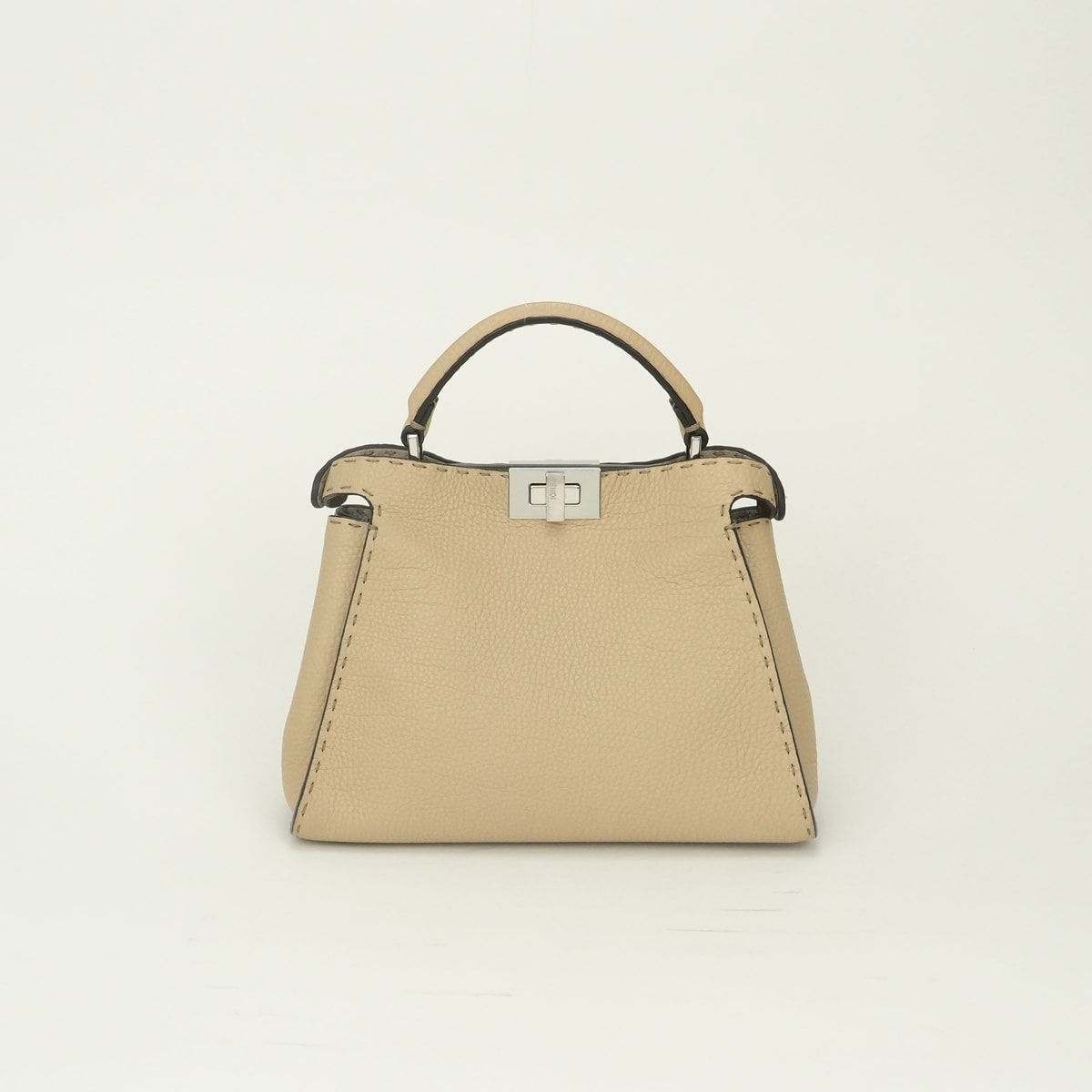 フェンディ FENDI ピーカブー エッセンシャリー セレリア バッグ トートバッグ ショルダーバッグ レザー ベージュ Beige シルバー金具 2way ハンドバッグ