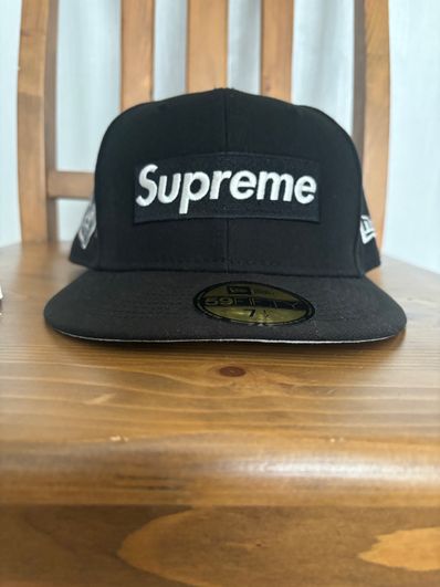 Supreme Money Box Logo New Era "Black"