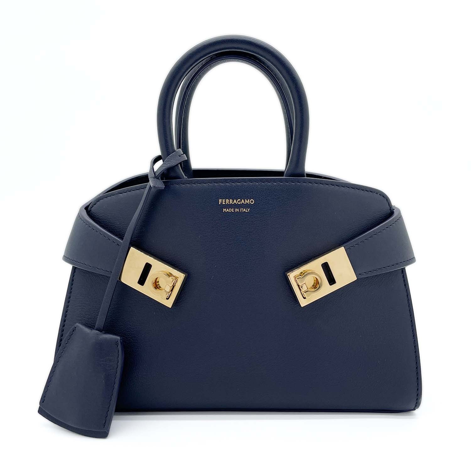 Salvatore Ferragamo サルヴァトーレフェラガモ Hug ハンドバッグ
 2WAYショルダーバッグ レザー メタル XS ブルー レディース
 【中古】