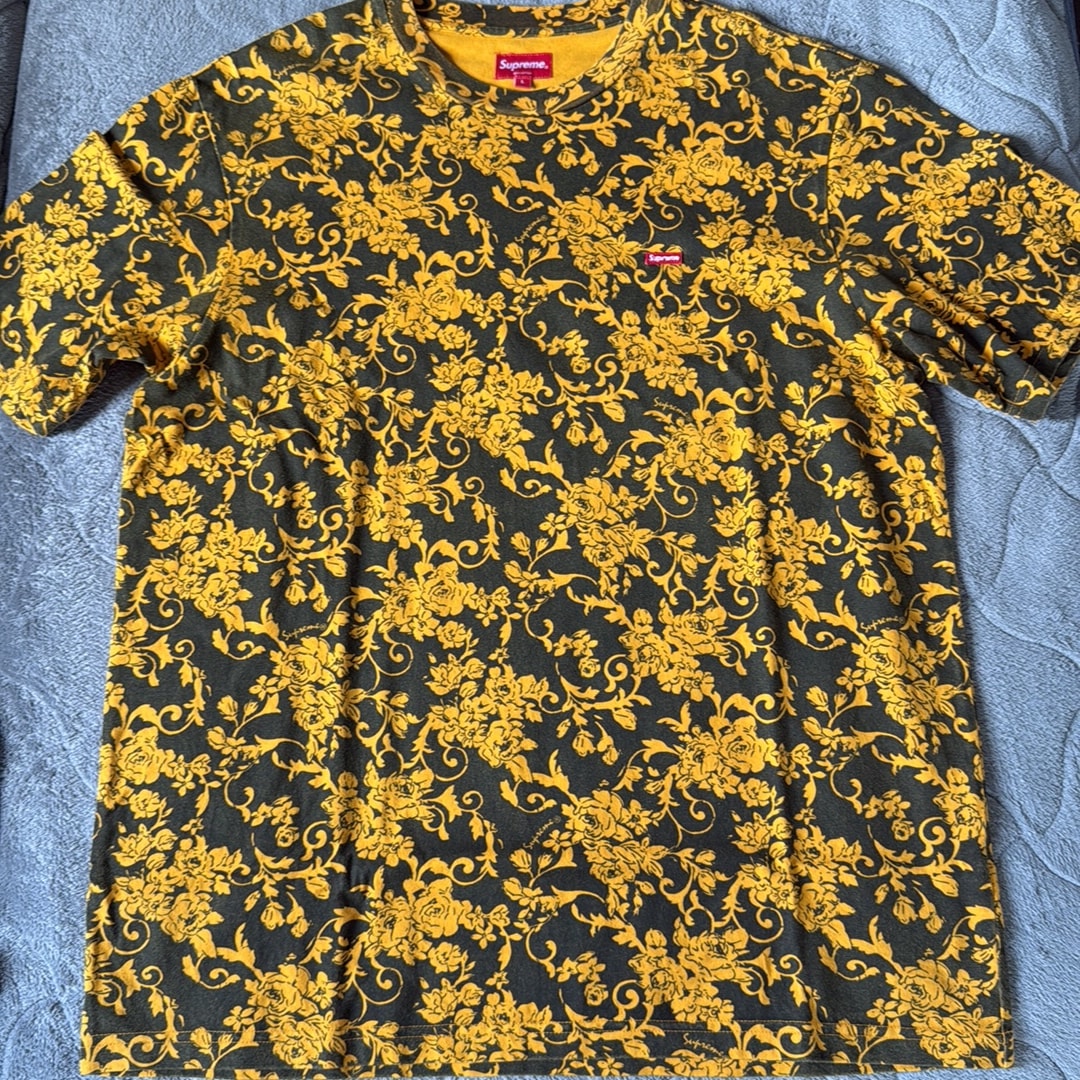 Supreme Small Box Tee 1 "Black Floral"(20SS)