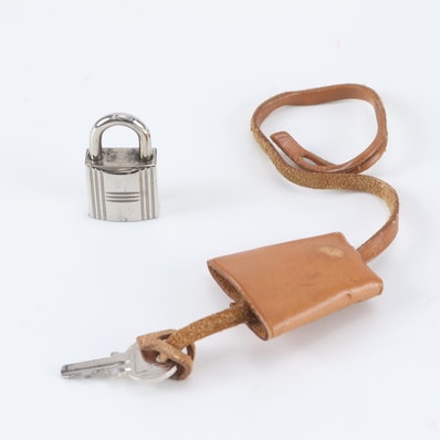 ■美品 エルメス カデナ レザー