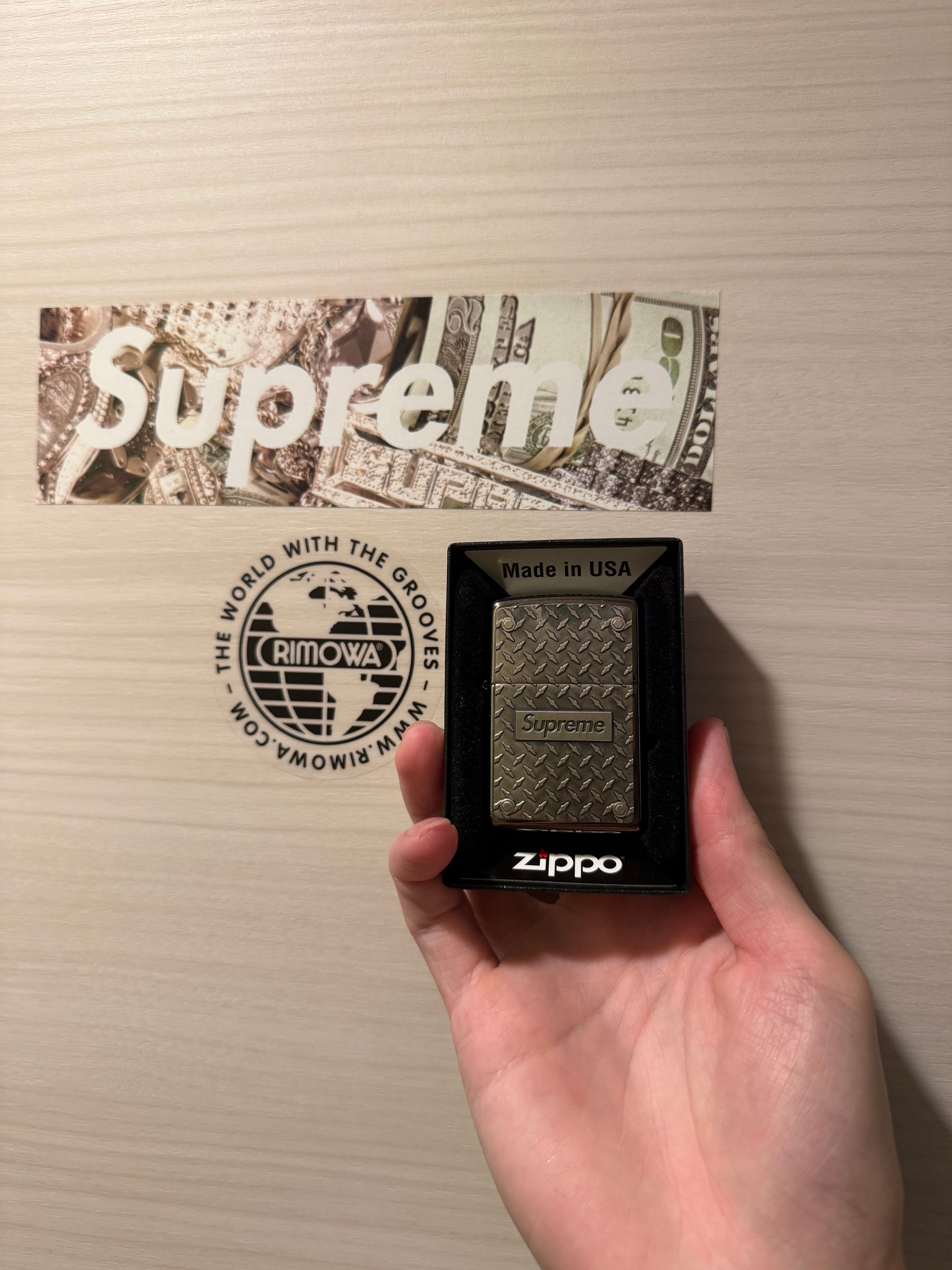 Supreme Diamond Plate Zippo® 