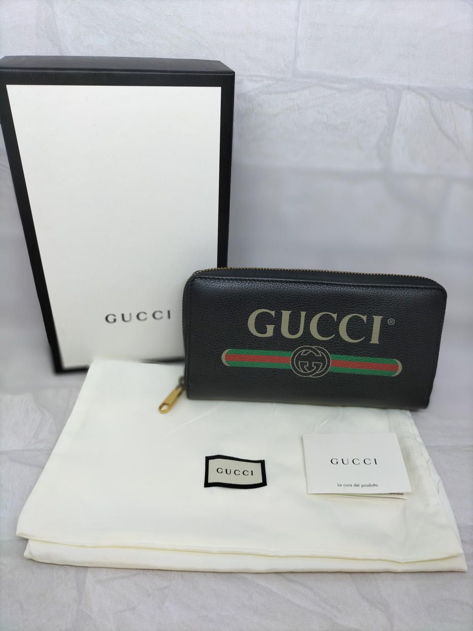 GUCCI Vintage Logo Print Zip Around Wallet "Black"