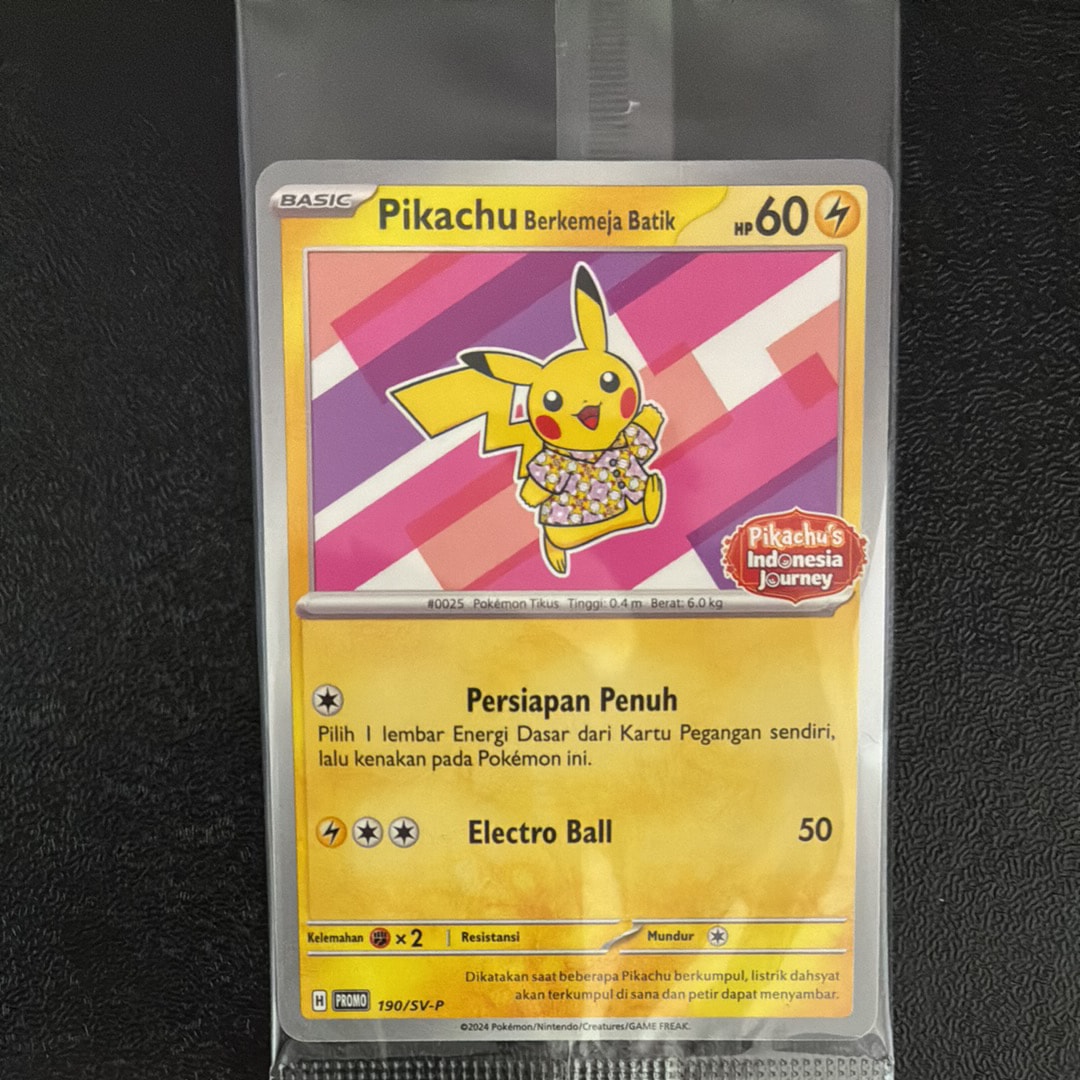 【希少】ポケカ　バティックシャツのピカチュウ　インドネシア限定 𝙿𝚒𝚔𝚊𝚌𝚑𝚞'𝚜 𝙸𝚗𝚍𝚘𝚗𝚎𝚜𝚒𝚊 𝙹𝚘𝚞𝚛𝚗𝚎𝚢
