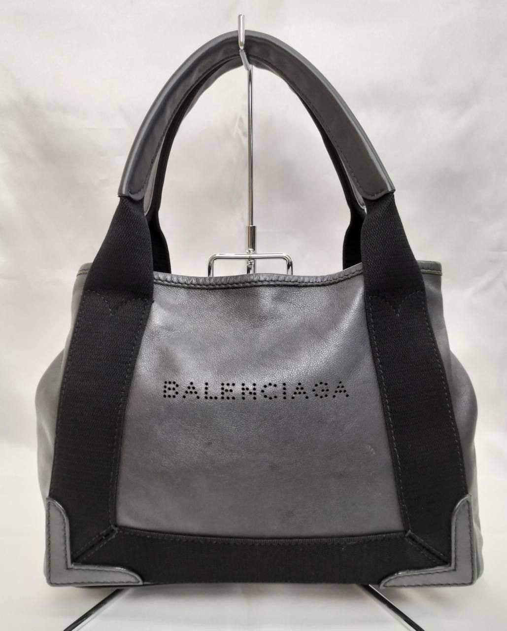 BALENCIAGA