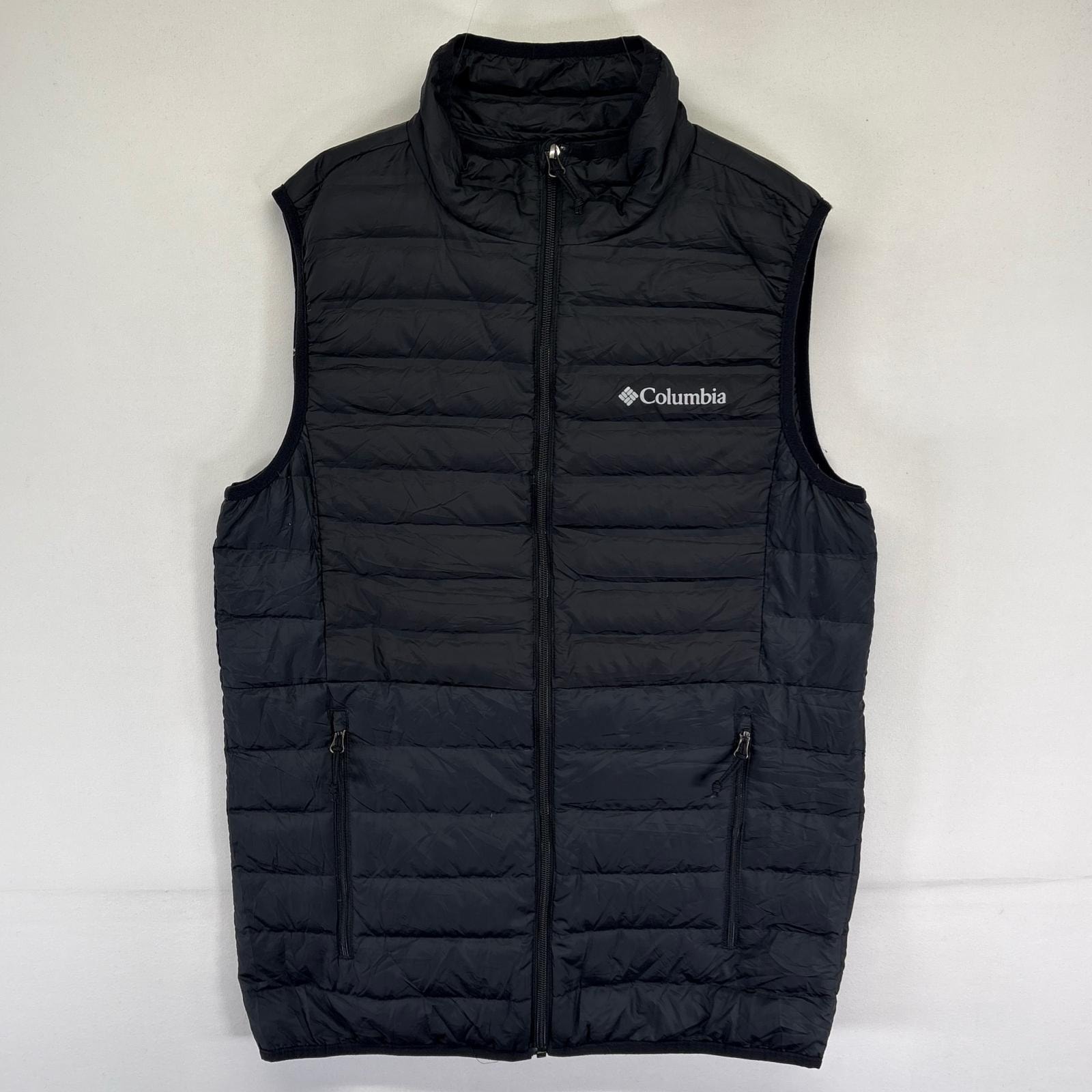 古着 コロンビア Columbia ベスト ライトダウン フルジップ アウトドア ワンポイントロゴ S  ブラック系 メンズ