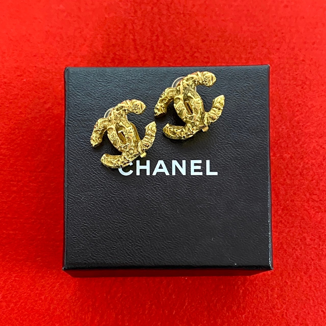 CHANEL シャネル ココマーク 溶岩 GP イヤリング ゴールド
h85-2