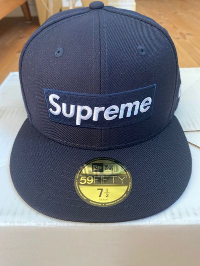 Supreme World Famous Box Logo New Era® "Navy"