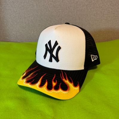 NEW ERA 9FORTY メッシュキャップ トラッカーキャップ 炎デザイン