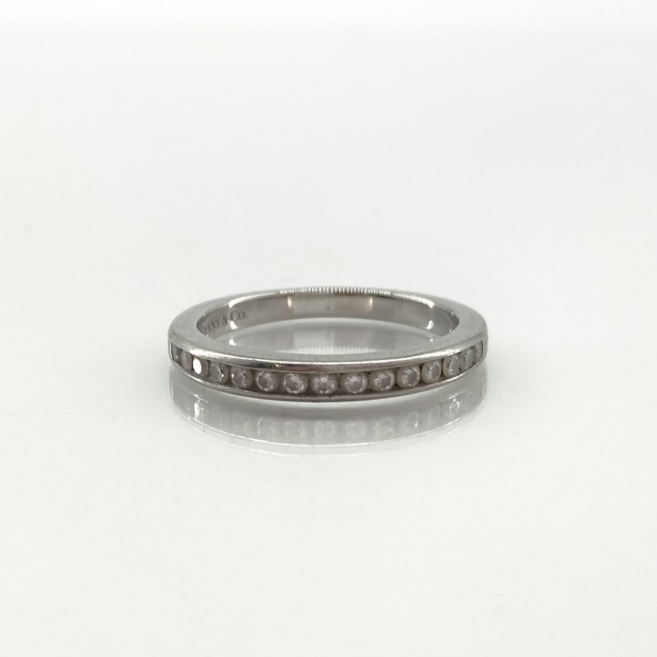 TIFFANY&Co.(ティファニー) チャネルセッティングバンドリング ハーフエタニティ プラチナ Pt950 ダイアモンド付 #6号 リング・指輪 3.16g