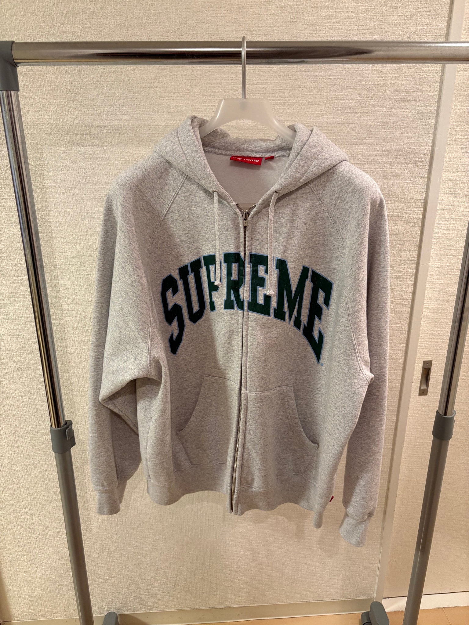 Supreme Cracked Raglan Zip Up Hooded Sweatshirt "Ash Grey"