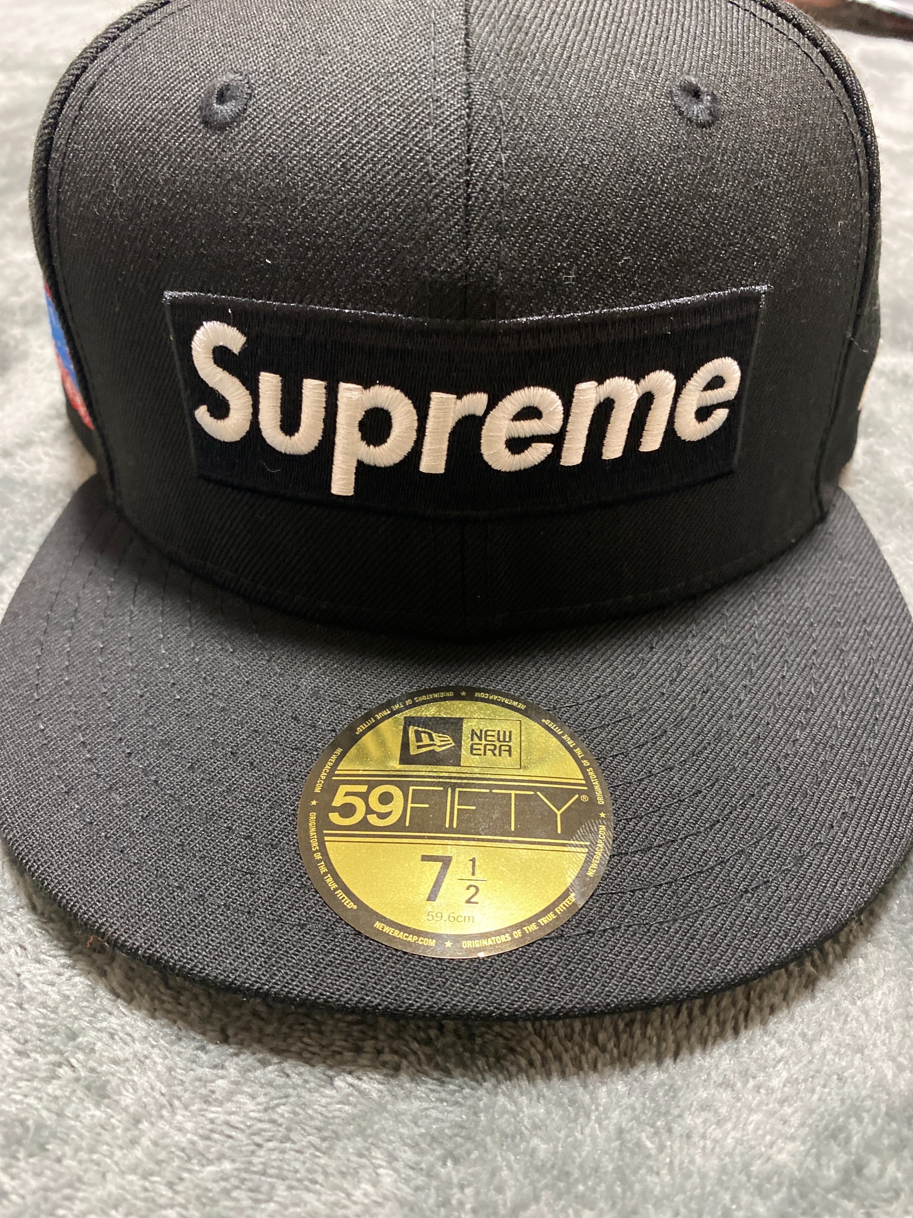 Supreme World Famous Box Logo New Era® "Black"