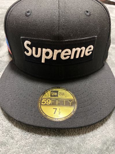 Supreme World Famous Box Logo New Era® "Black"