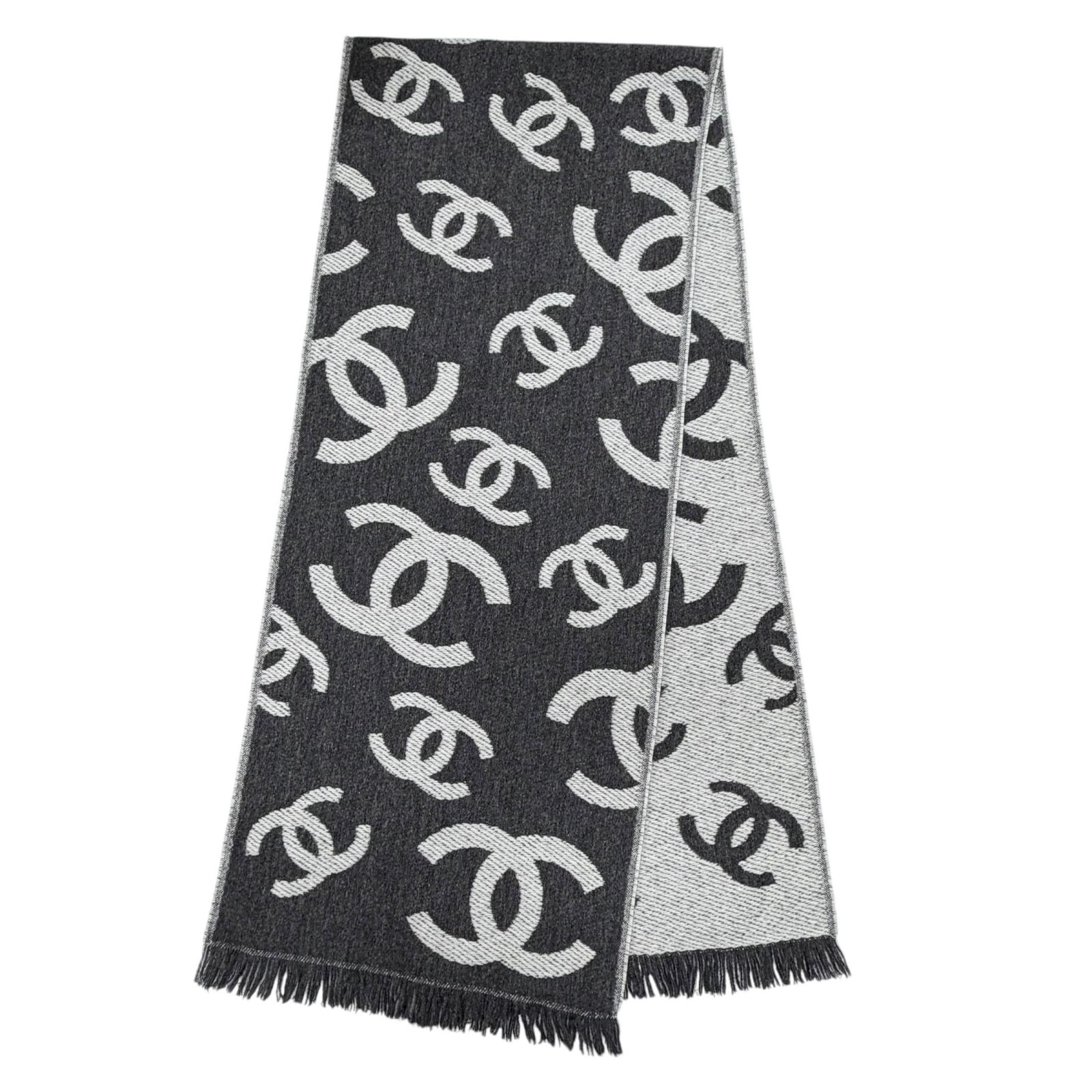 未使用　CHANEL グレー 帽子とマフラーセット A+ (新品・未使用(ワケあり))】未使用品 シャネル マフラー グレー