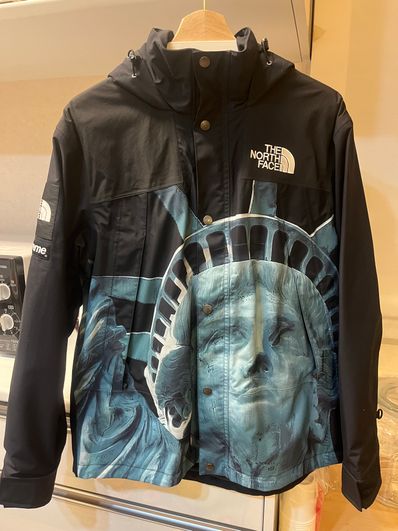 Supreme x The North Face Statue of Liberty Mountain Jacket "Black"
