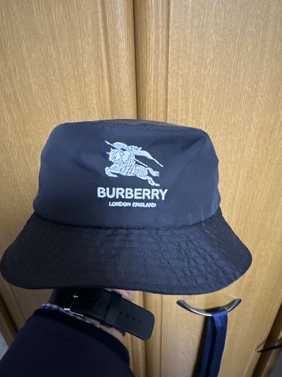 Supreme / Burberry Crusher "Black"