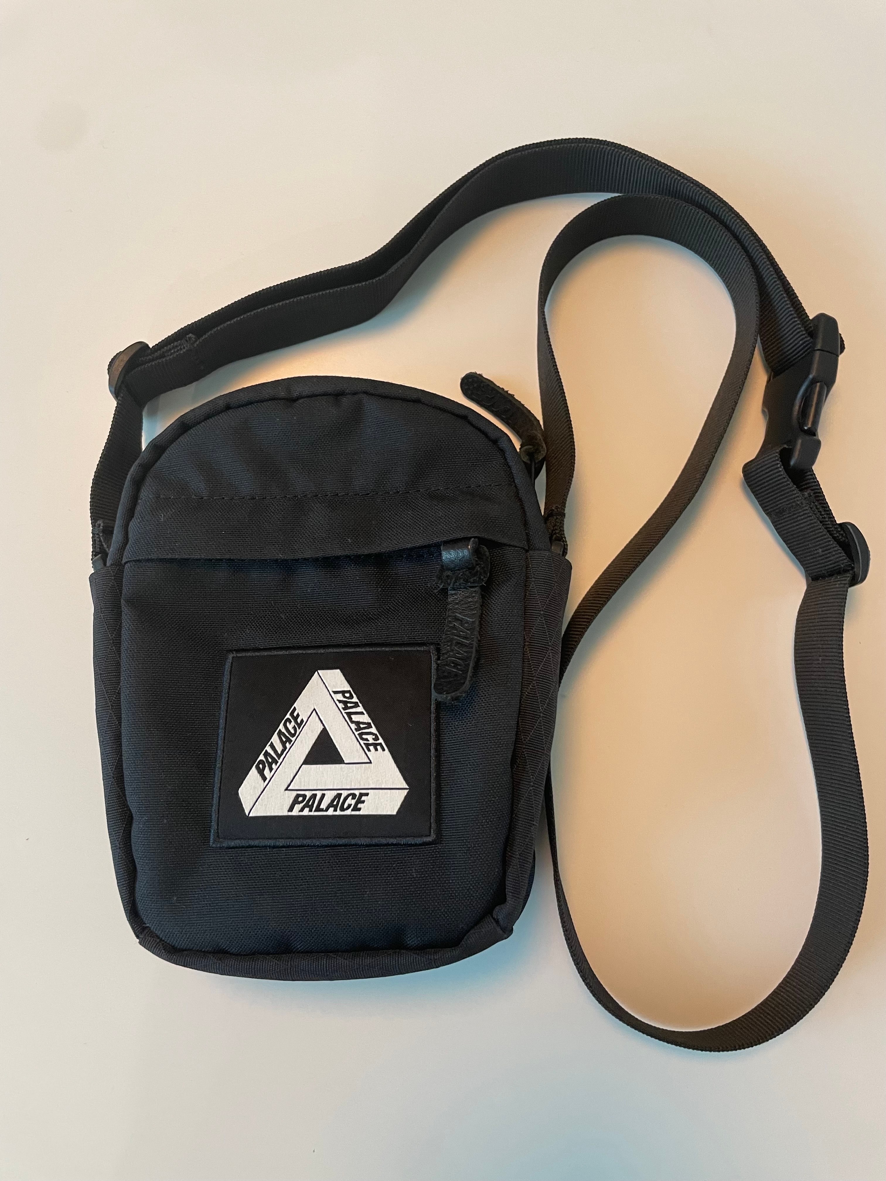 アークテリクス ×パレス　マンティス　ブラック PALACE / Arc'Teryx Alpha Mantis 1 Waistpack 