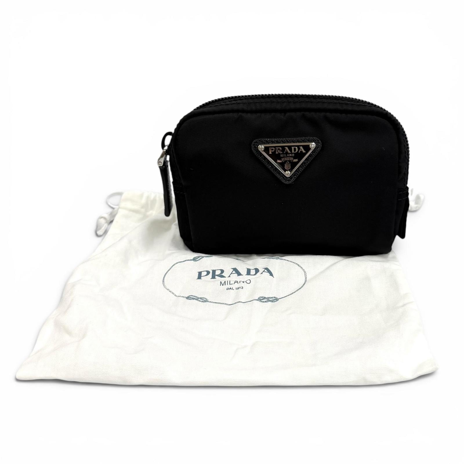 A (未使用に近い)】極美品 プラダ マイクロ Re-Nylon ポーチ ブラック