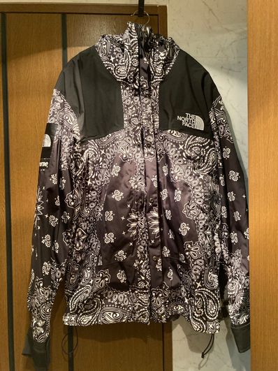 Supreme The North Face Bandana Mountain Parka "Black"
