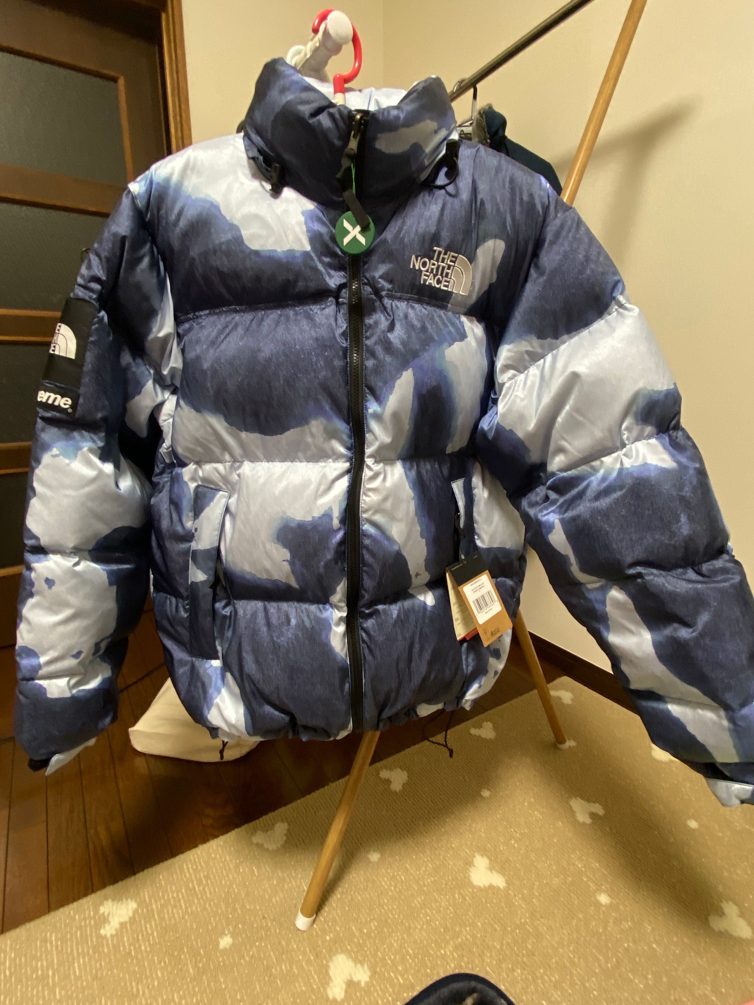 Supreme x The North Face Bleached Denim Print Nuptse Jacket "Indigo"