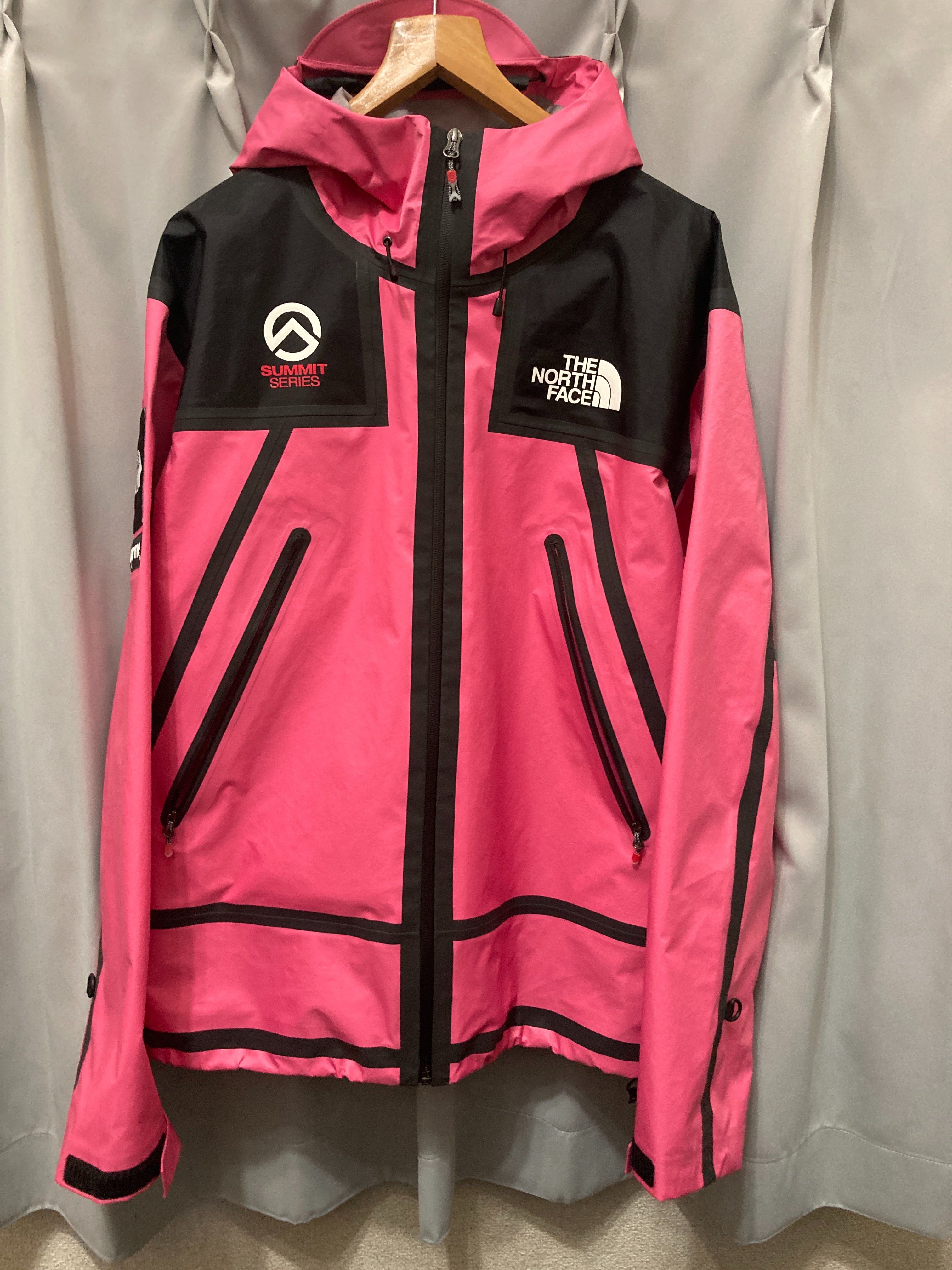 Supreme x The North Face Summit Series Outer Tape Seam Shell Jacket "Pink"