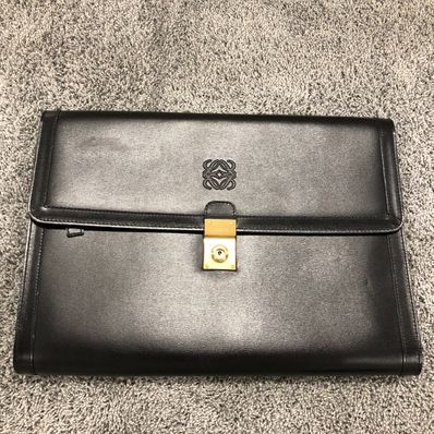 ロエベ クラッチ ブラック