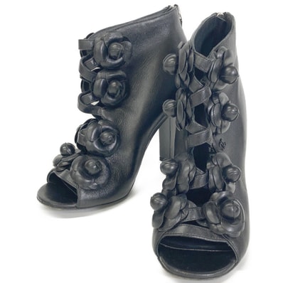 シャネル G33035 レザー カメリアデザイン オープントゥ ショートブーツ 36C