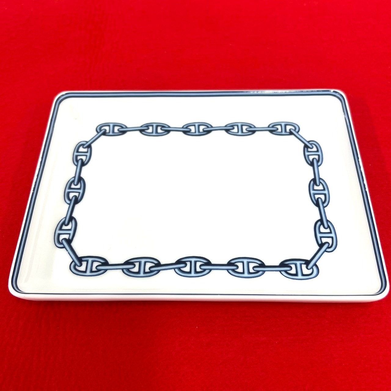 HERMES エルメス シェーヌダンクル プレート 陶器 その他小物 ホワイト
 47519
